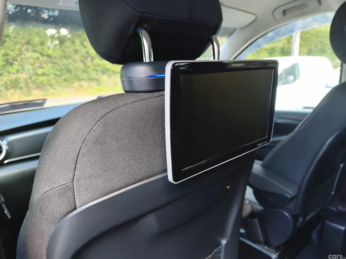 Mercedes-Benz V-Class MPV, Diesel, 2016, White