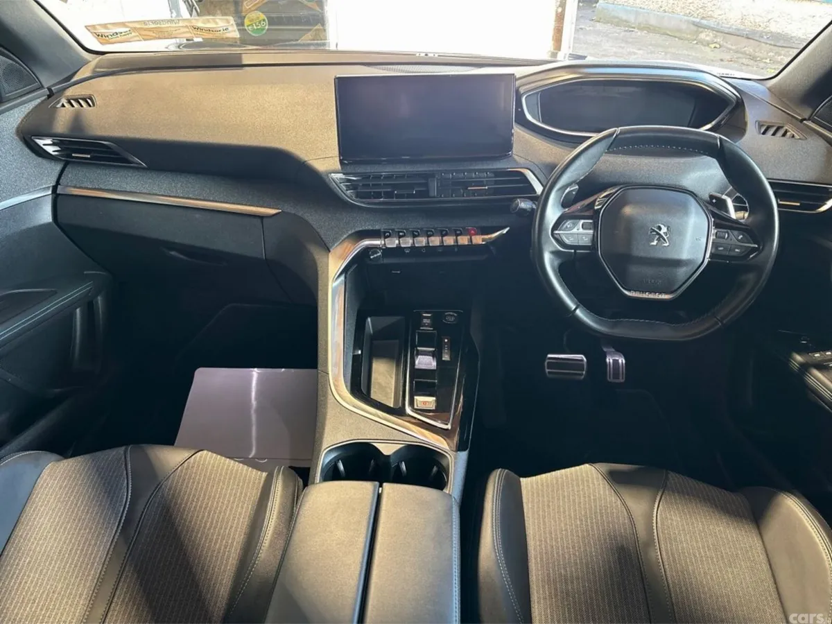 Peugeot 5008 MPV, Diesel, 2023, Blue