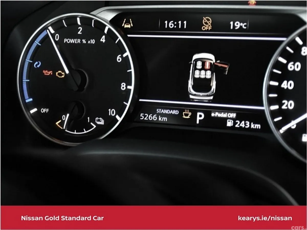 Nissan Qashqai SUV, Petrol Hybrid, 2026, White