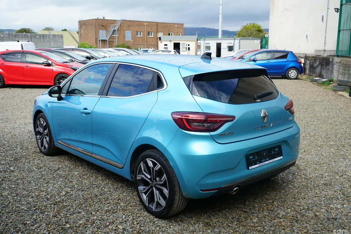 Renault Clio Hatchback, Petrol, 2021, Blue