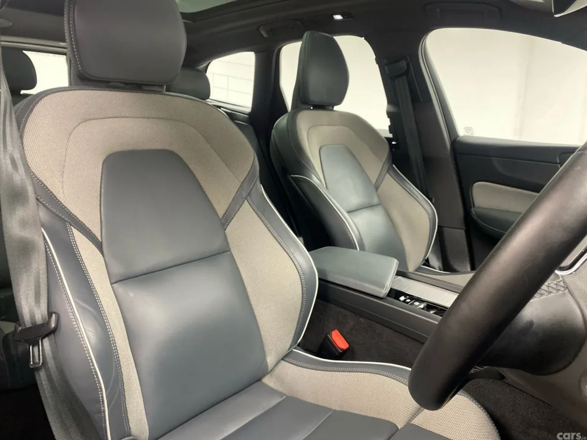 Volvo XC60 SUV, Petrol Plug-in Hybrid, 2024, Grey