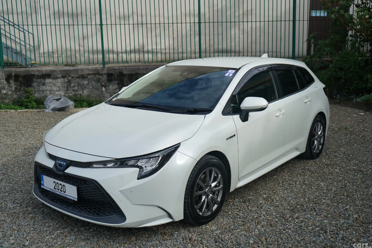 Toyota Corolla Estate, Petrol Hybrid, 2020, White