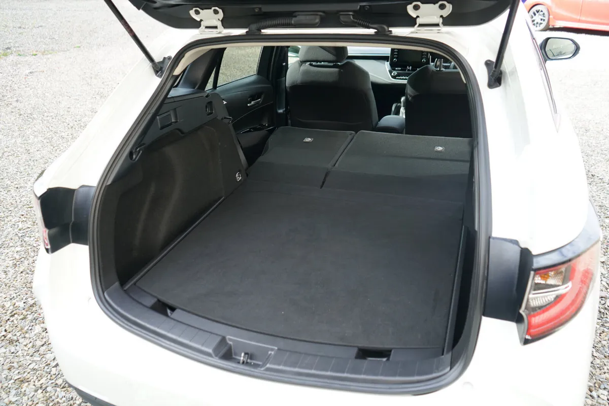 Toyota Corolla Estate, Petrol Hybrid, 2020, White