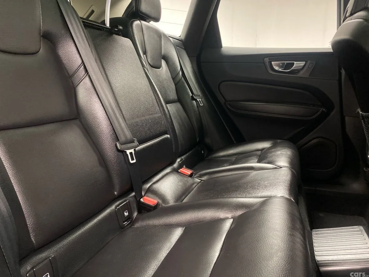 Volvo XC60 SUV, Petrol Plug-in Hybrid, 2023, Gold