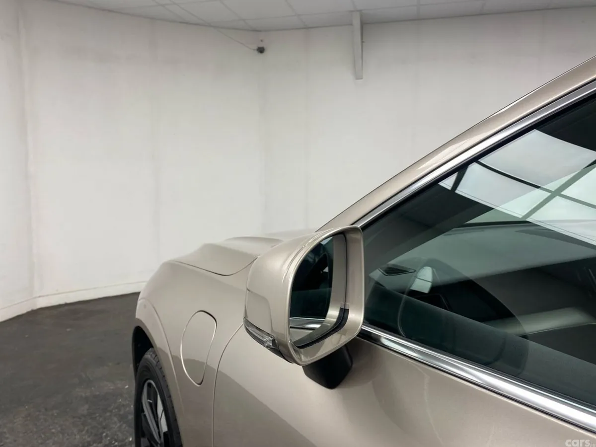Volvo XC60 SUV, Petrol Plug-in Hybrid, 2023, Gold
