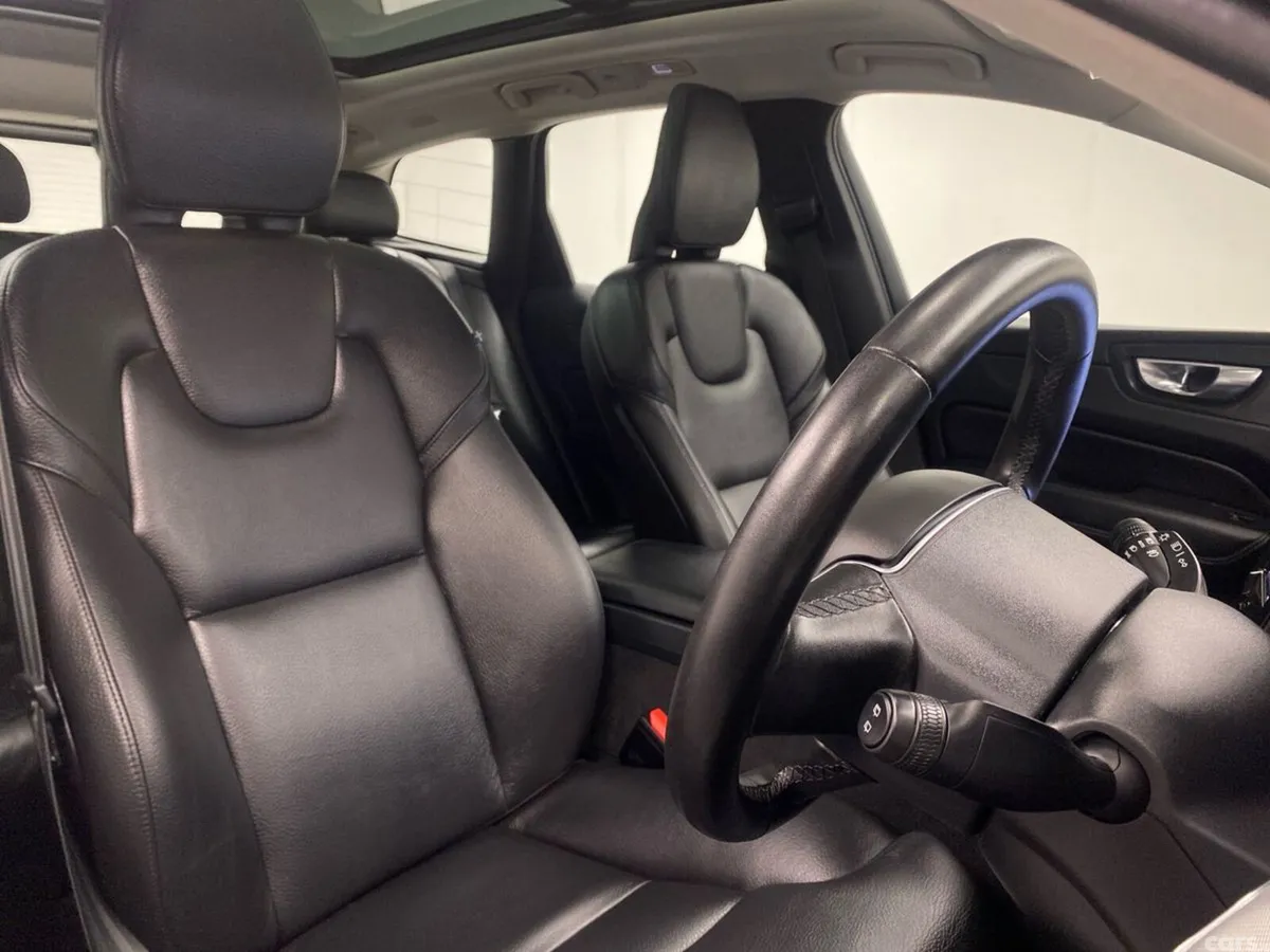 Volvo XC60 SUV, Petrol Plug-in Hybrid, 2023, Gold