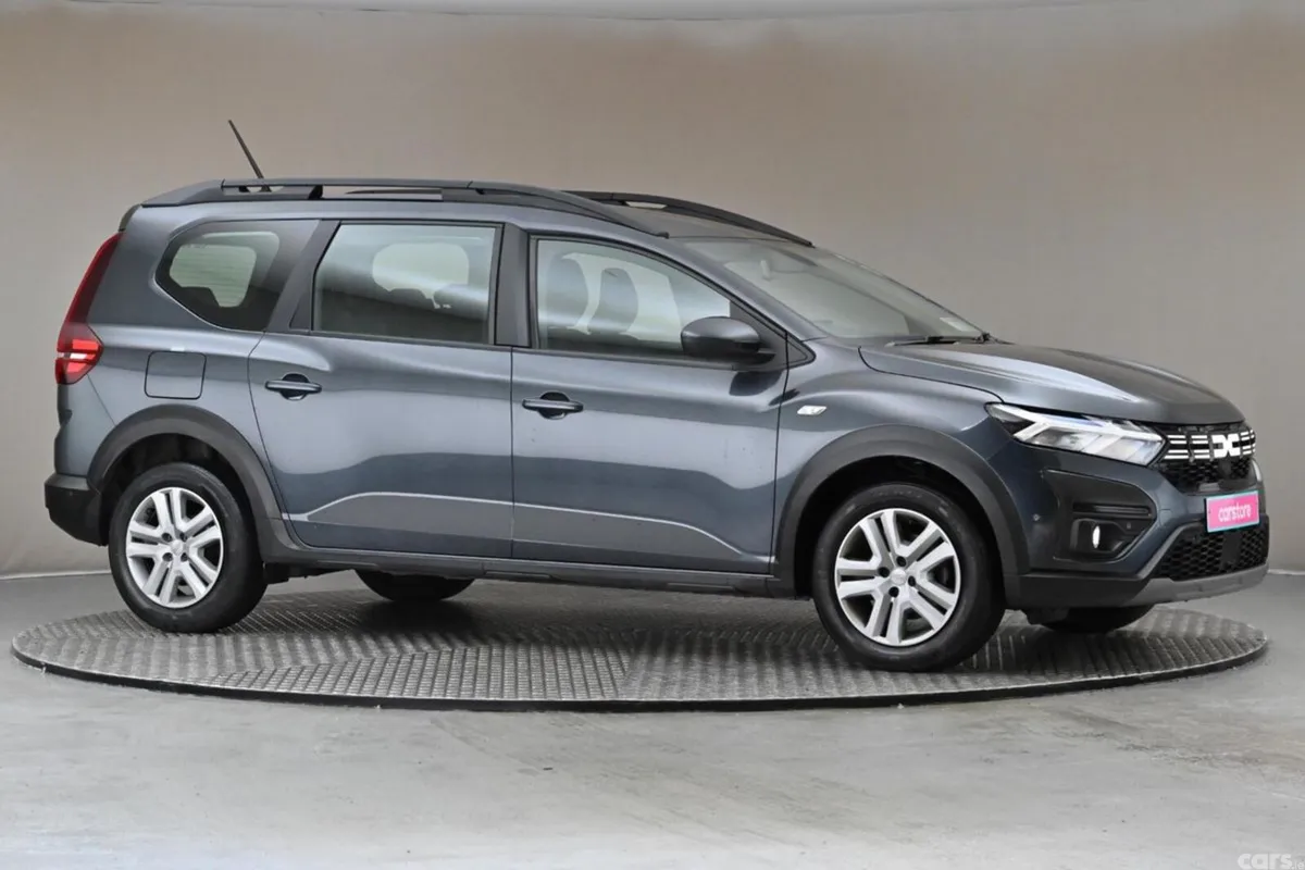Dacia Jogger MPV, Petrol, 2023, Grey