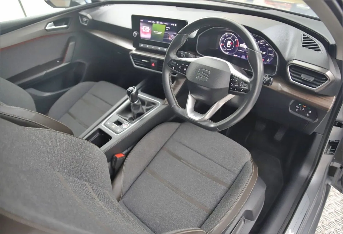 SEAT Leon Estate, Diesel, 2021, Grey