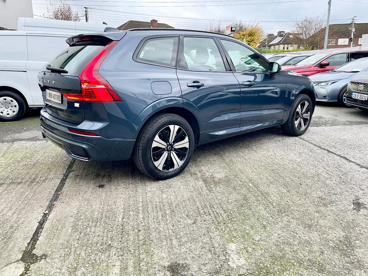 Volvo XC60 SUV, Petrol Plug-in Hybrid, 2024, Blue