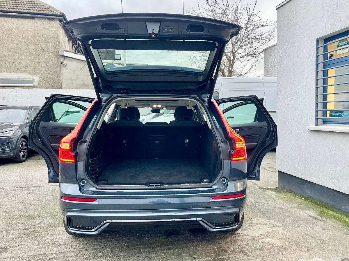Volvo XC60 SUV, Petrol Plug-in Hybrid, 2024, Blue