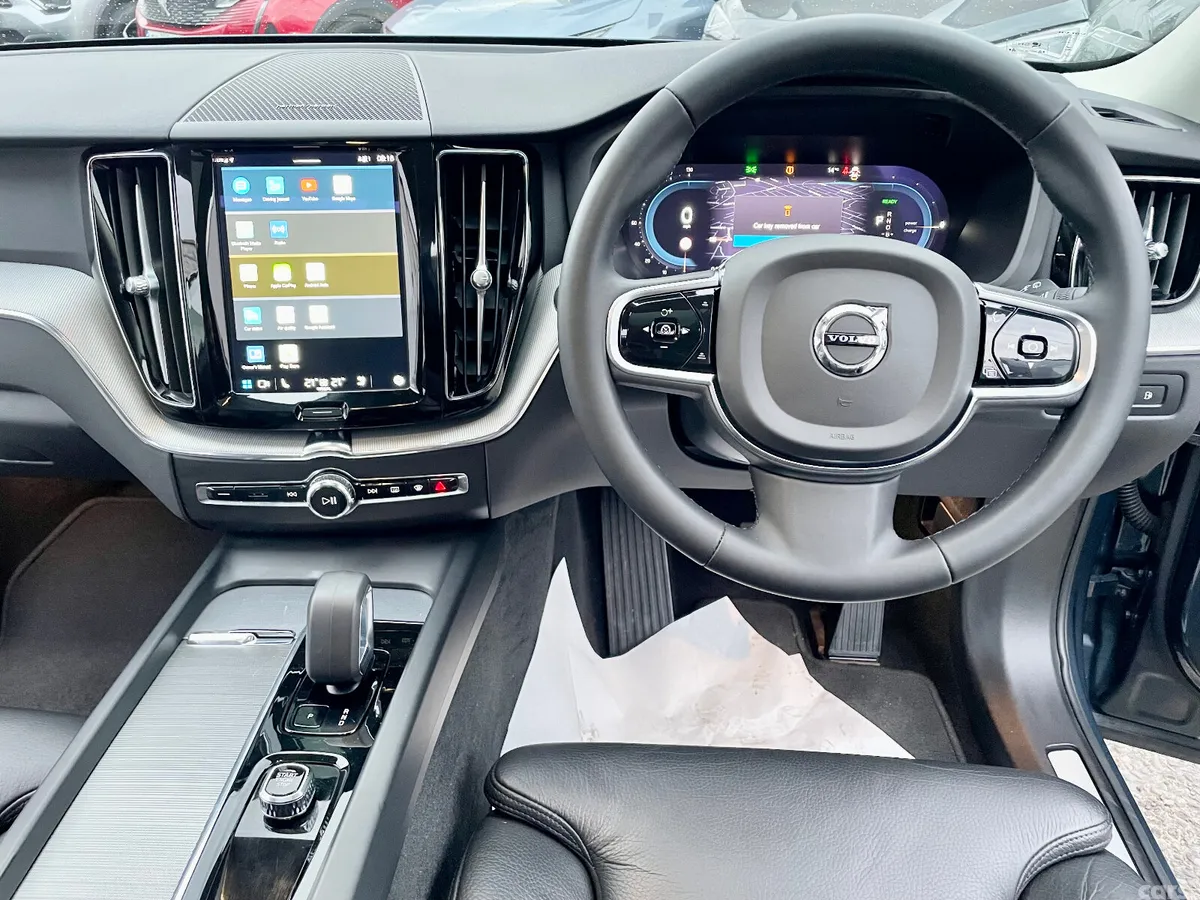 Volvo XC60 SUV, Petrol Plug-in Hybrid, 2024, Blue