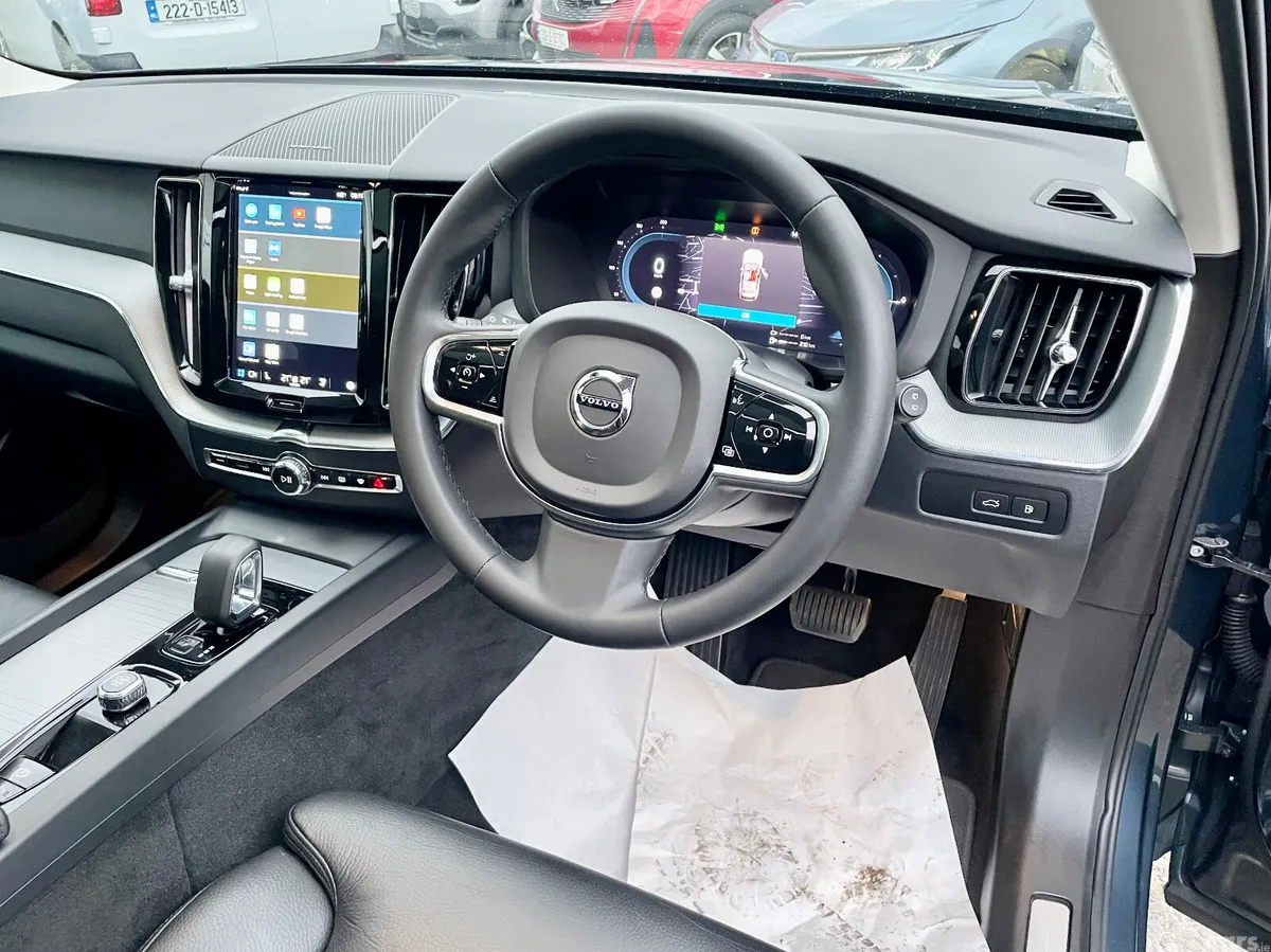 Volvo XC60 SUV, Petrol Plug-in Hybrid, 2024, Blue