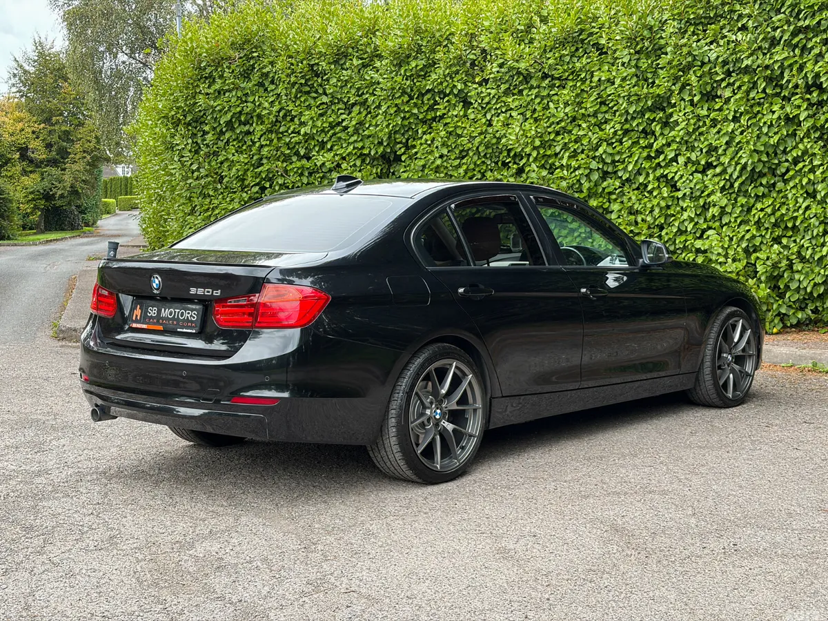 BMW 3-Series Saloon, Diesel, 2014, Black
