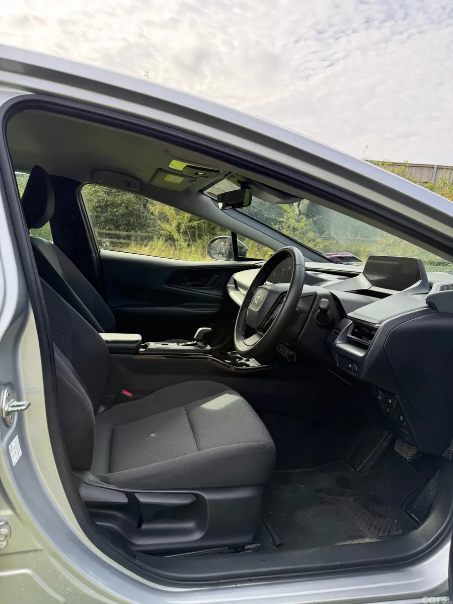 Toyota Prius Hatchback, Petrol Hybrid, 2023, Silver