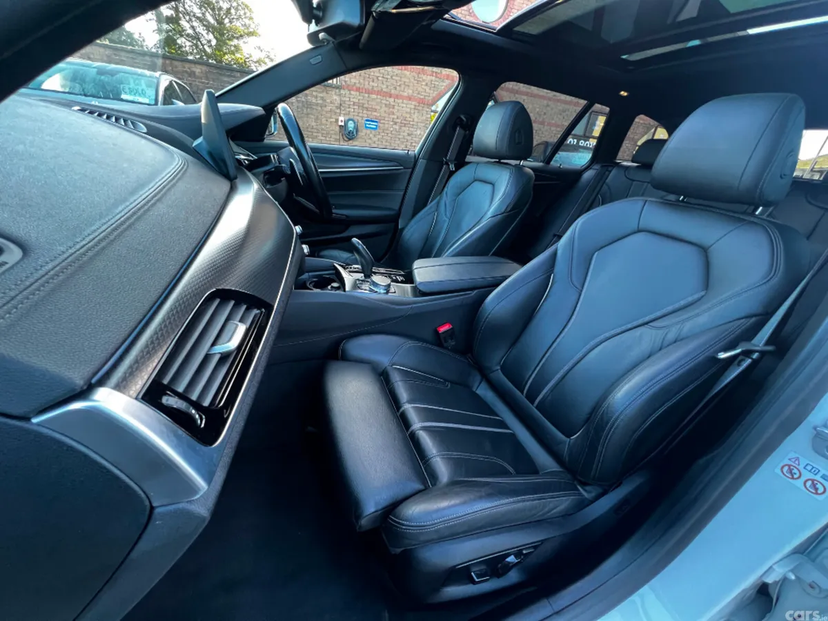 BMW 5-Series Estate, Petrol Plug-in Hybrid, 2021, White