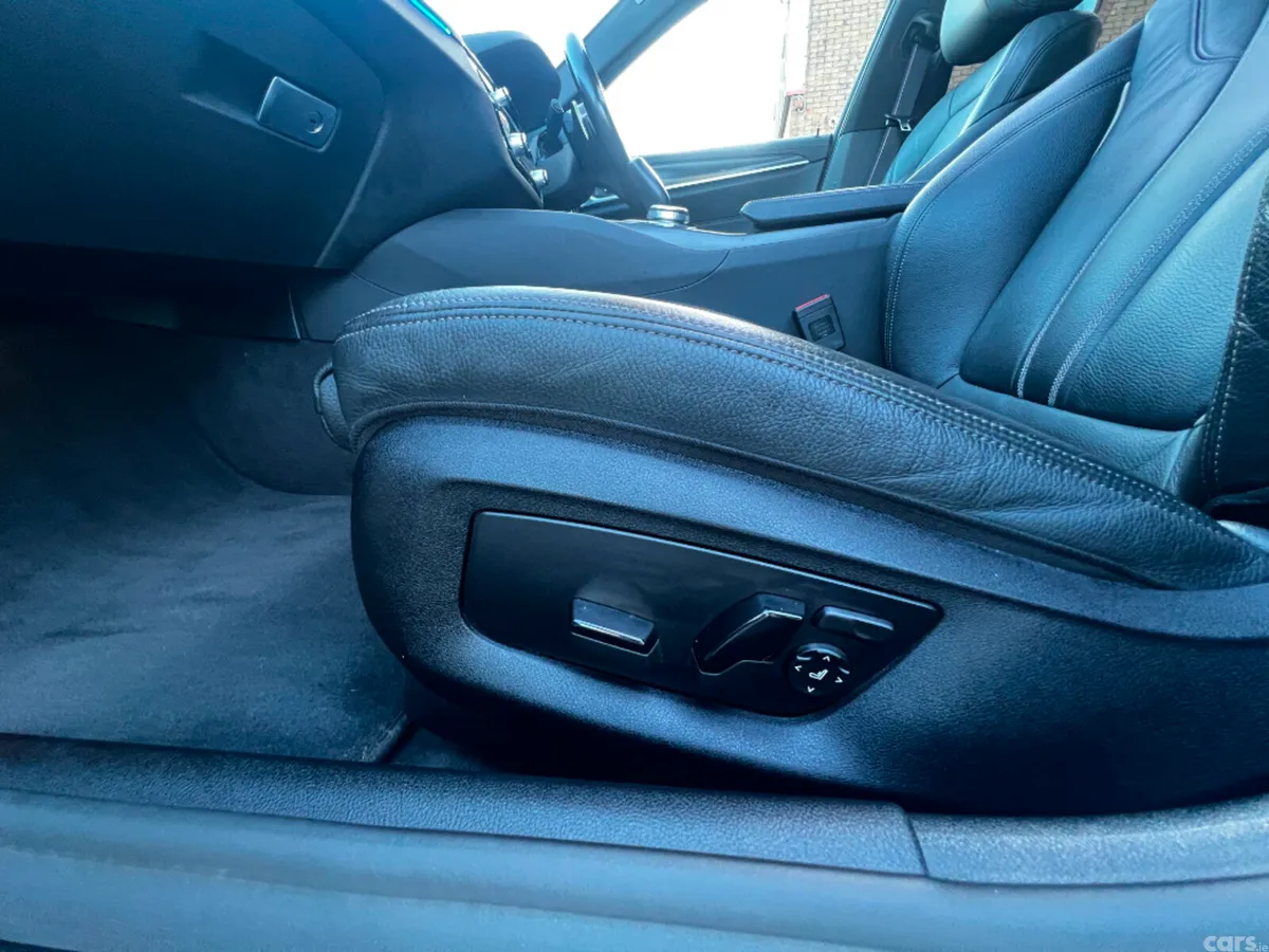 BMW 5-Series Estate, Petrol Plug-in Hybrid, 2021, White