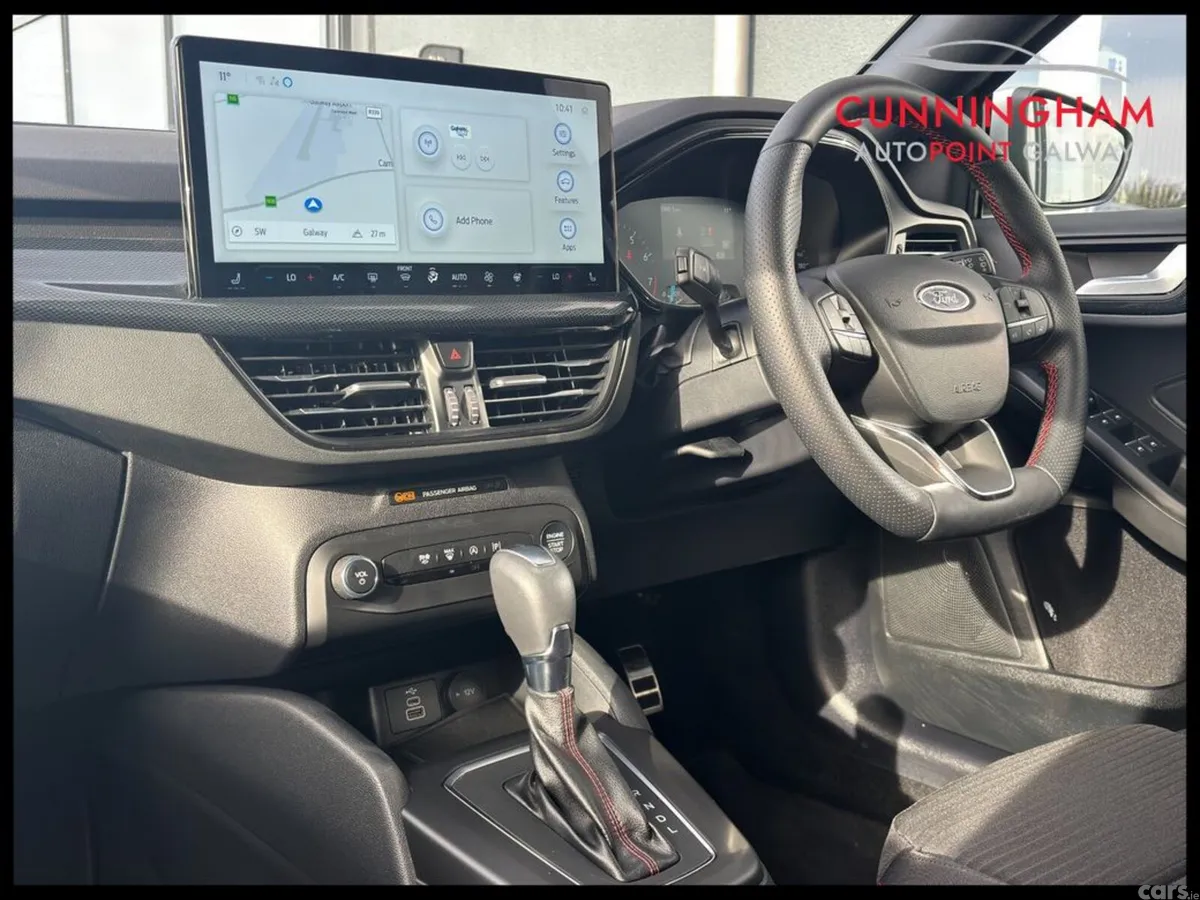 Ford Focus Hatchback, Petrol, 2025, Silver