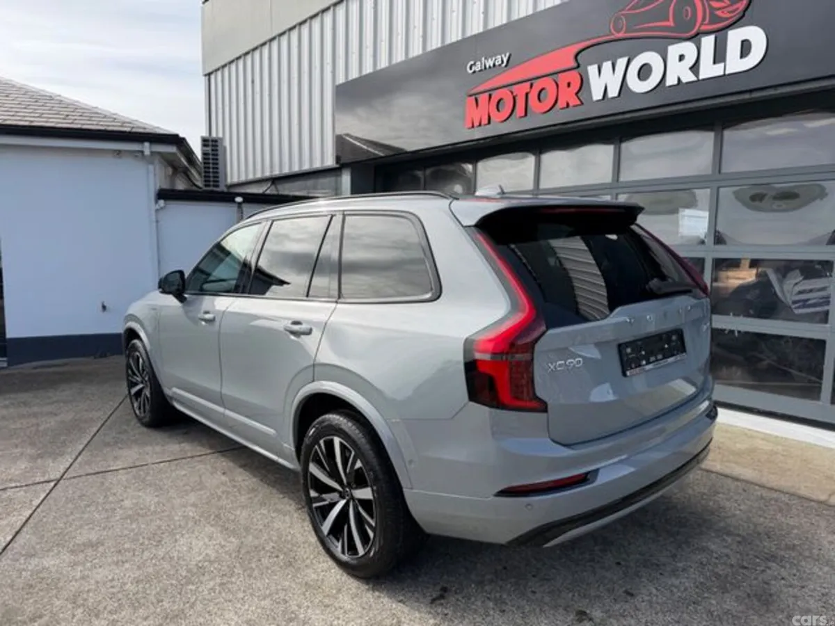 Volvo XC90 SUV, Petrol Plug-in Hybrid, 2026, Grey