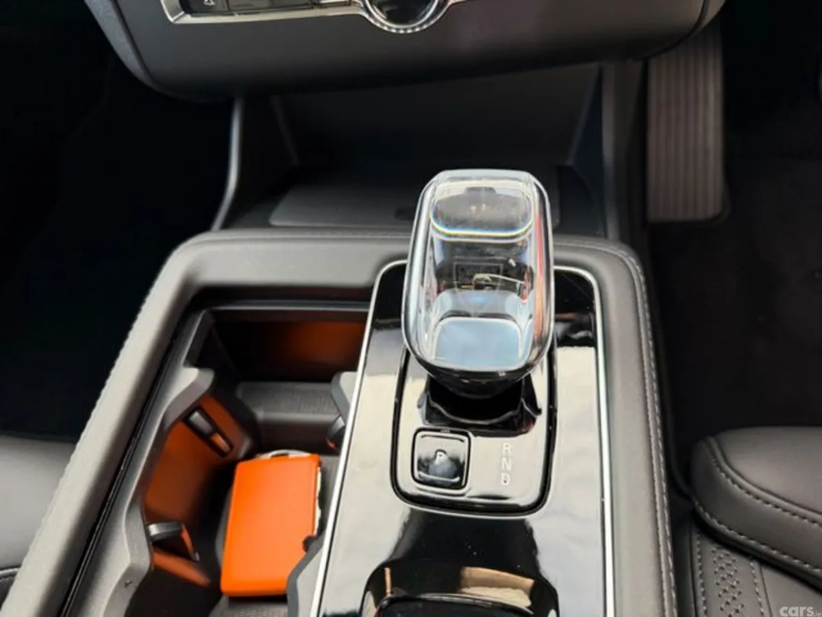 Volvo XC90 SUV, Petrol Plug-in Hybrid, 2026, Grey