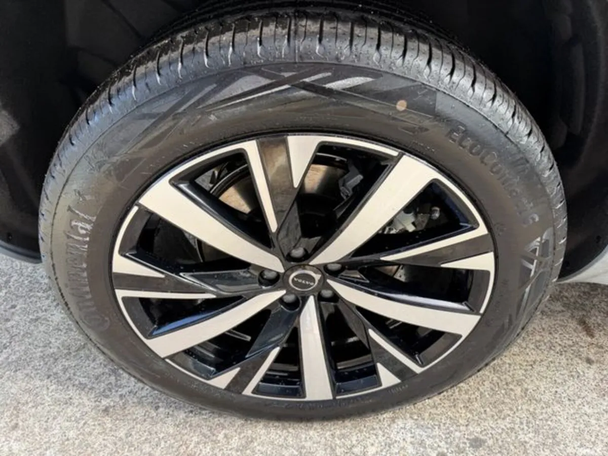 Volvo XC90 SUV, Petrol Plug-in Hybrid, 2026, Grey