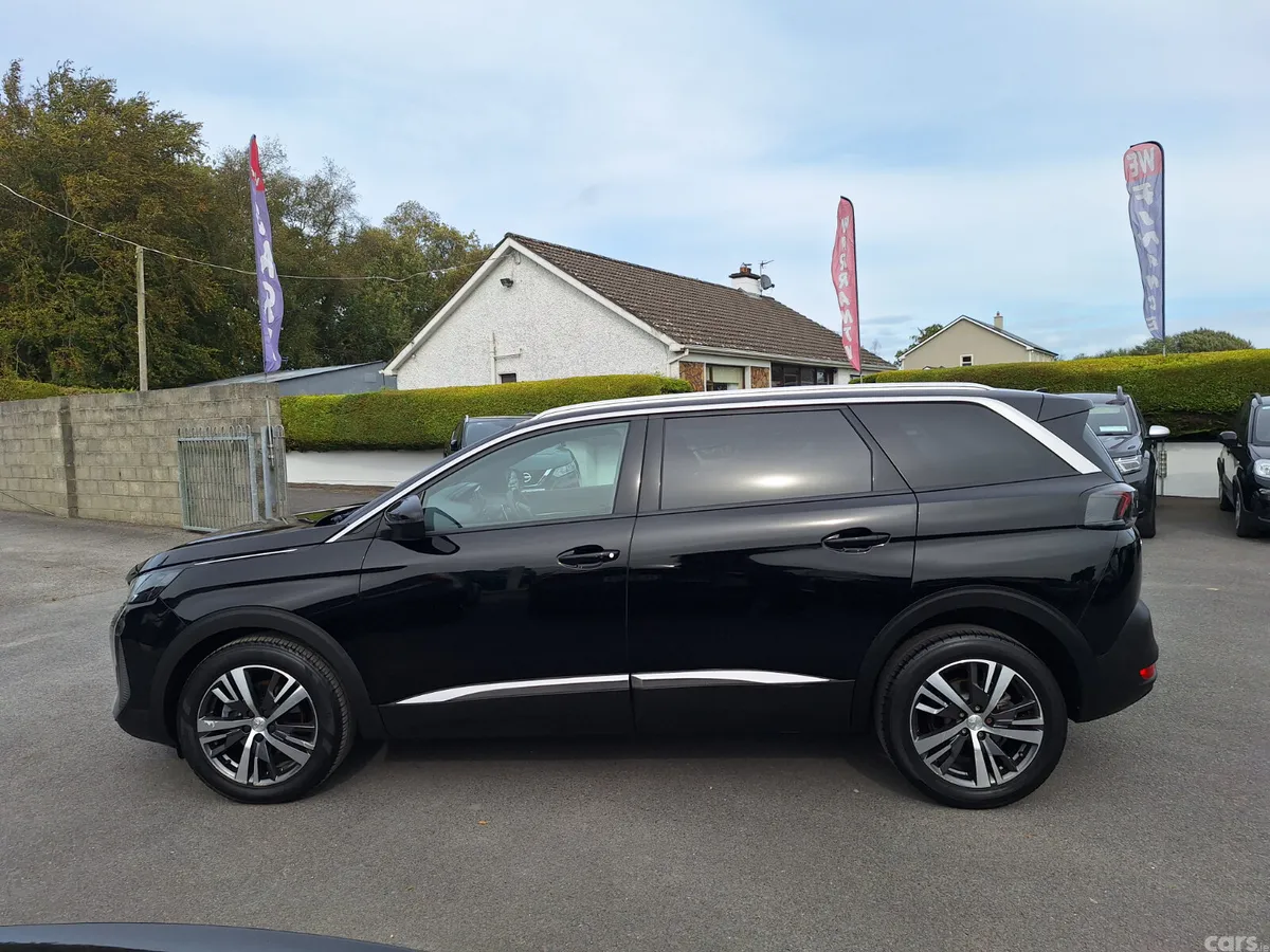 Peugeot 5008 MPV, Diesel, 2024, Black