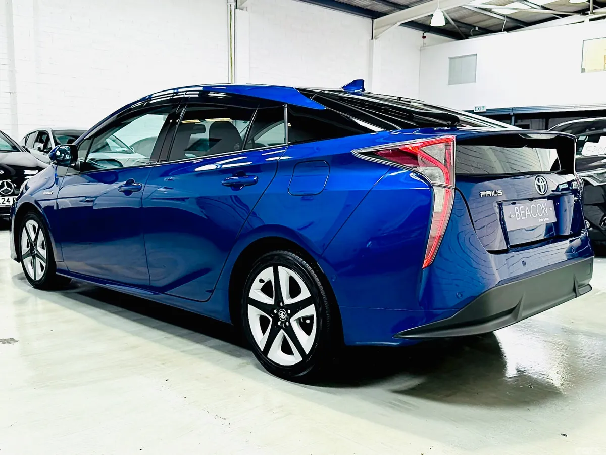 Toyota Prius Saloon, Petrol Hybrid, 2018, Blue