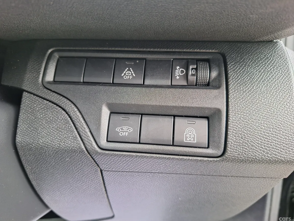 Peugeot 5008 MPV, Diesel, 2024, Black