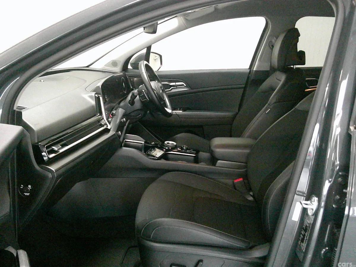 Kia Sportage SUV, Petrol Hybrid, 2024, Grey