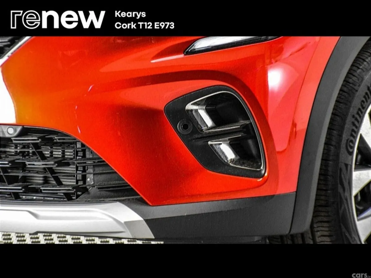 Renault Captur SUV, Petrol Plug-in Hybrid, 2021, Red