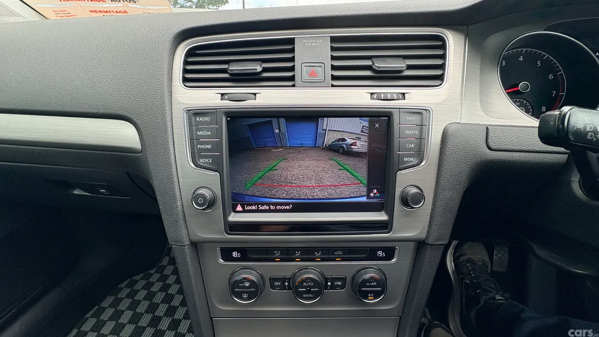 Volkswagen Golf Hatchback, Petrol, 2015, Blue