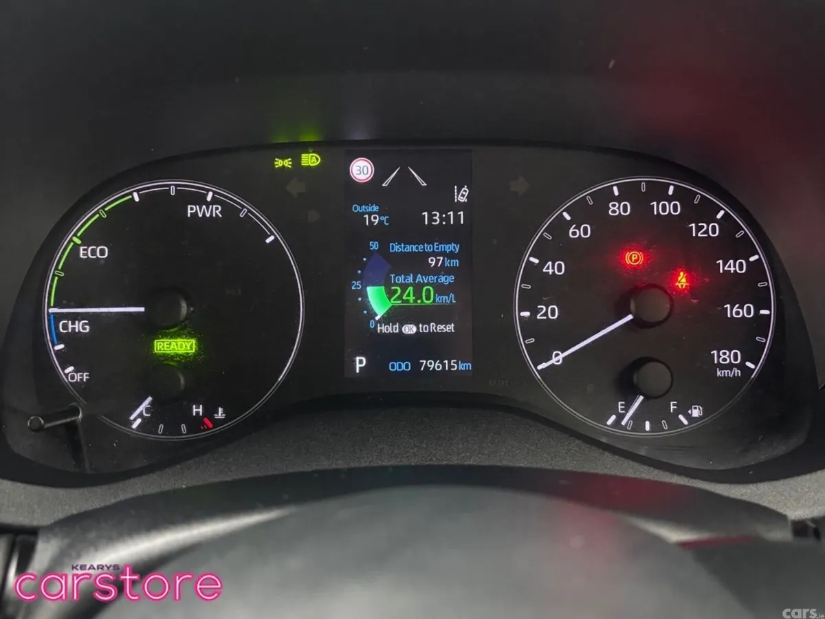Toyota Yaris Hatchback, Petrol Hybrid, 2023, White