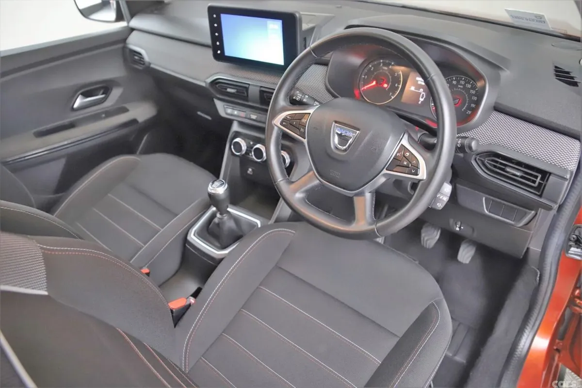 Dacia Jogger MPV, Petrol, 2023, Brown