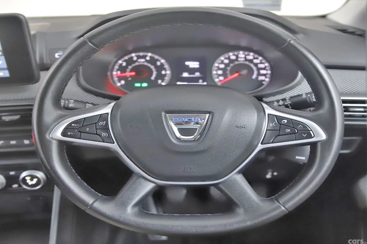Dacia Jogger MPV, Petrol, 2023, Brown