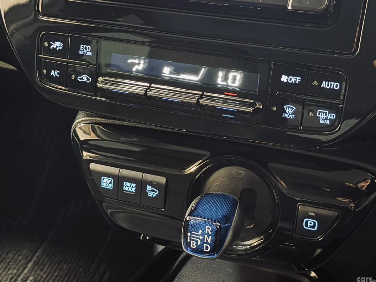 Toyota Prius Saloon, Petrol Hybrid, 2019, Red
