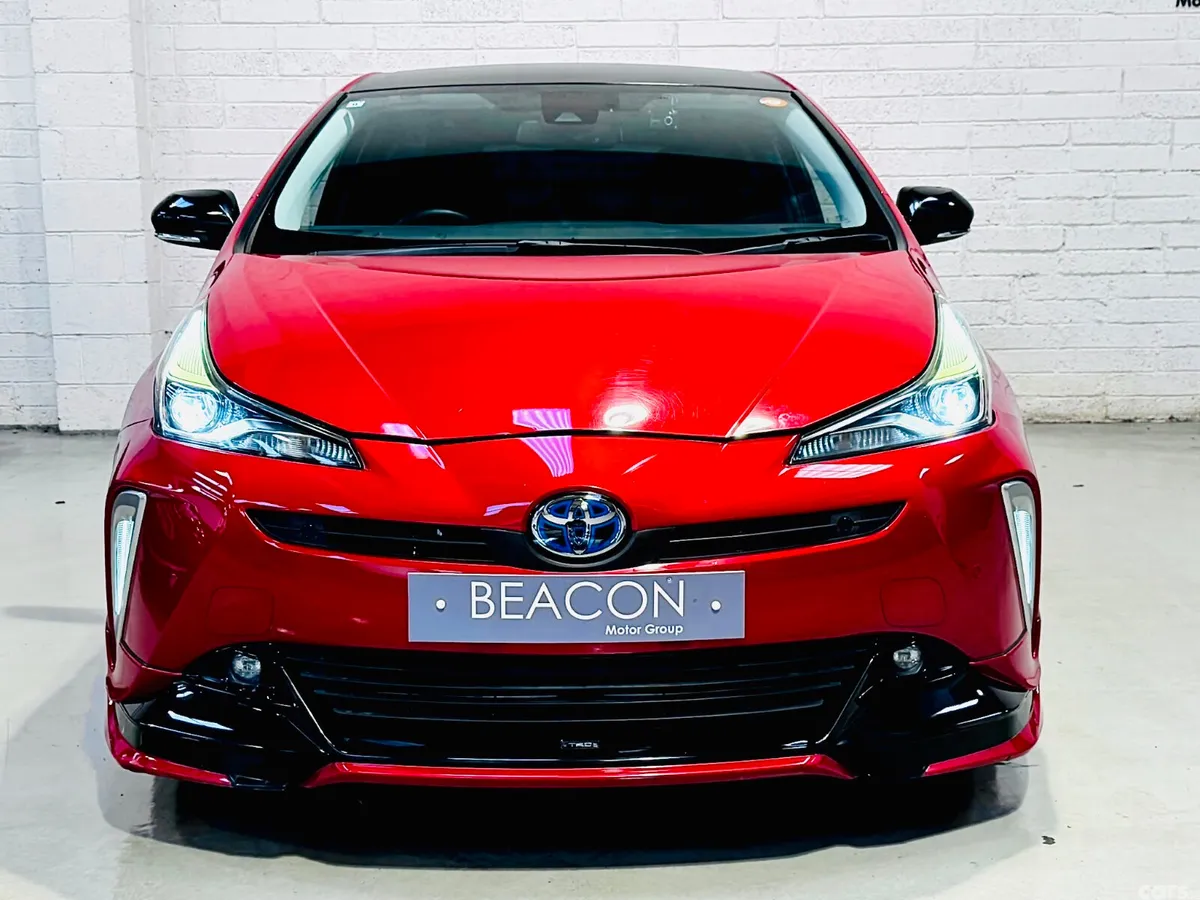 Toyota Prius Saloon, Petrol Hybrid, 2019, Red
