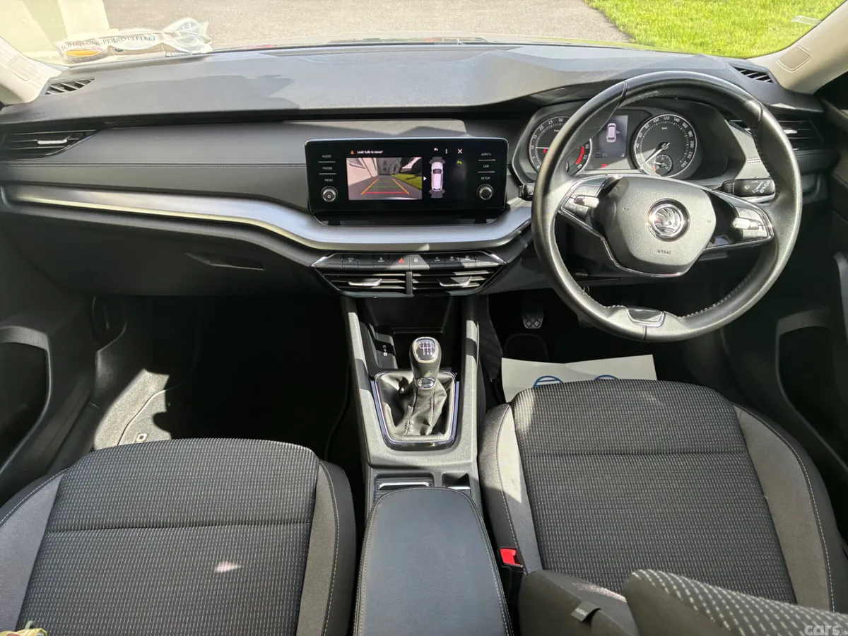 Skoda Octavia Estate, Diesel, 2023, Grey