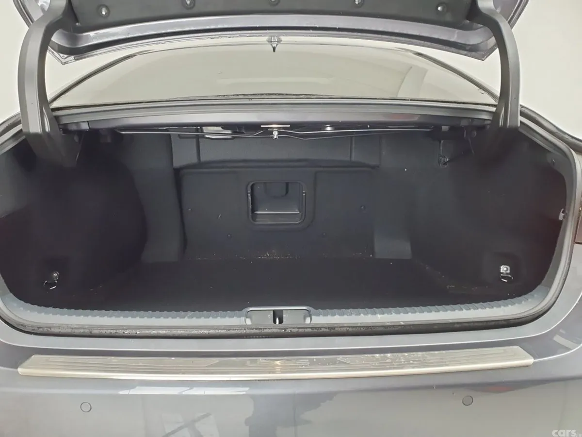 Lexus ES Saloon, Petrol Hybrid, 2024, Grey
