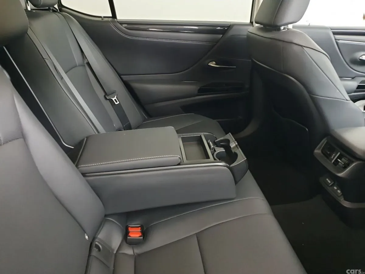 Lexus ES Saloon, Petrol Hybrid, 2024, Grey