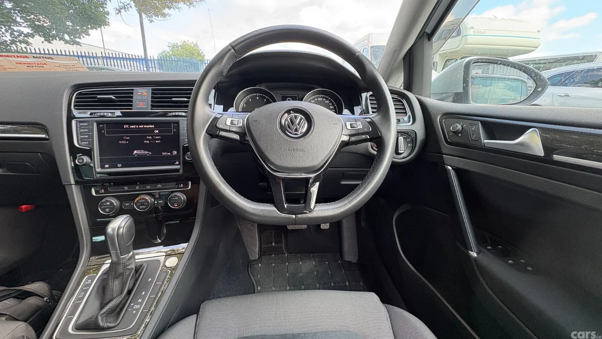 Volkswagen Golf Hatchback, Petrol, 2017, Silver