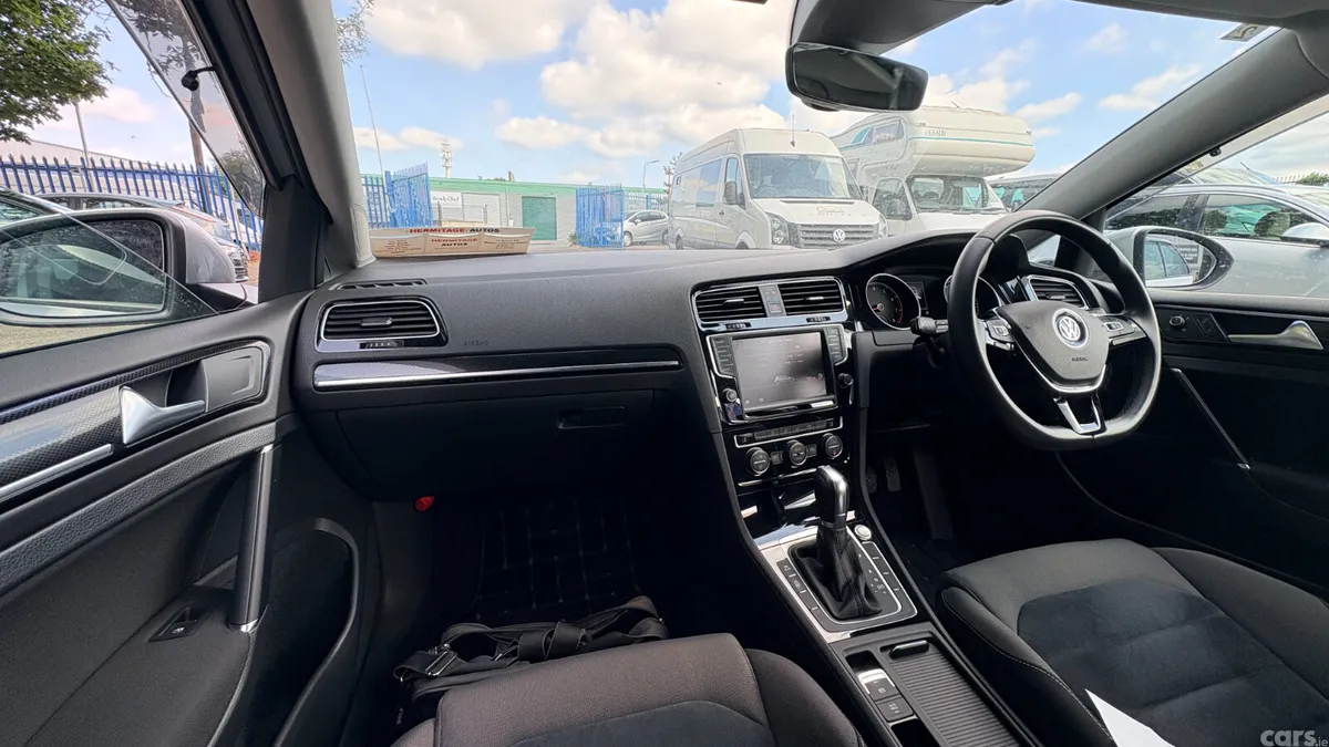 Volkswagen Golf Hatchback, Petrol, 2017, Silver