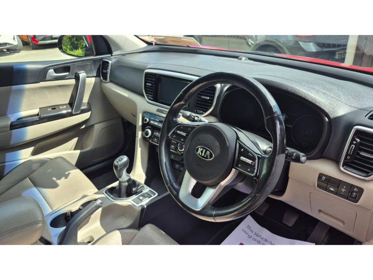 Kia Sportage SUV, Diesel Hybrid, 2020, Red