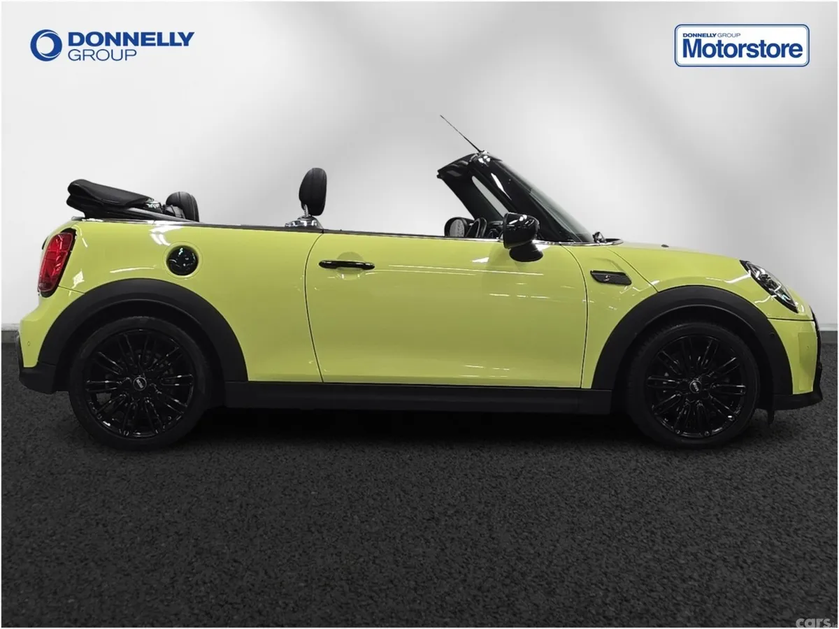 Mini Cooper Convertible, Petrol, 2023, Yellow