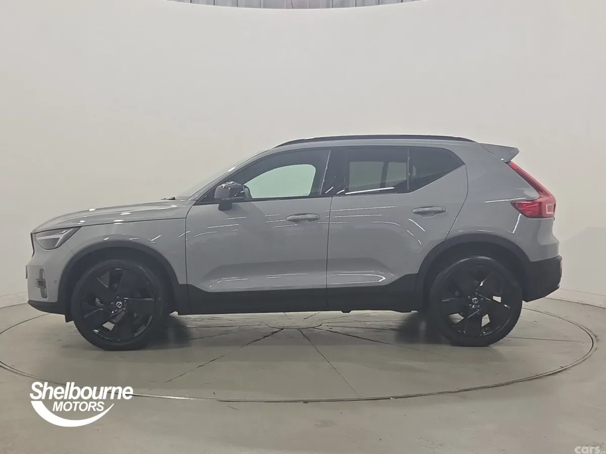 Volvo XC40 SUV, Petrol, 2025, Grey
