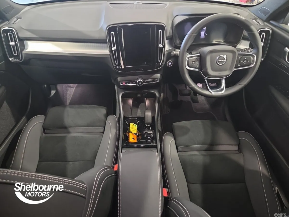 Volvo XC40 SUV, Petrol, 2025, Grey