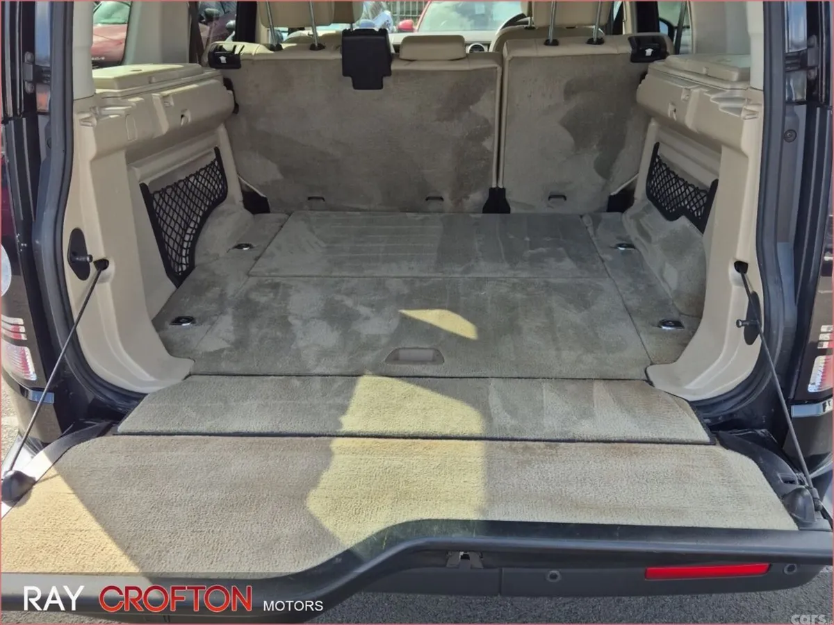Land Rover Discovery SUV, Diesel, 2014, Black