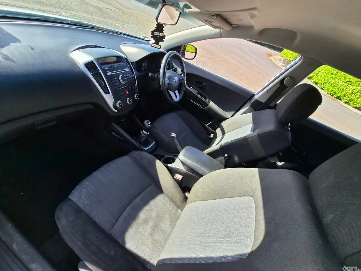 Kia Ceed Estate, Diesel, 2011, Silver