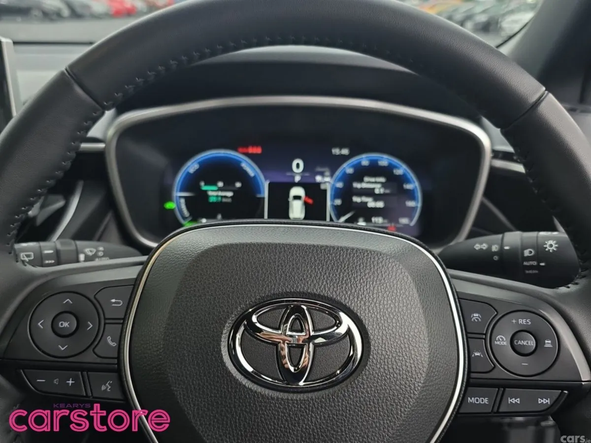 Toyota Corolla Cross Hatchback, Petrol Hybrid, 2024, Black