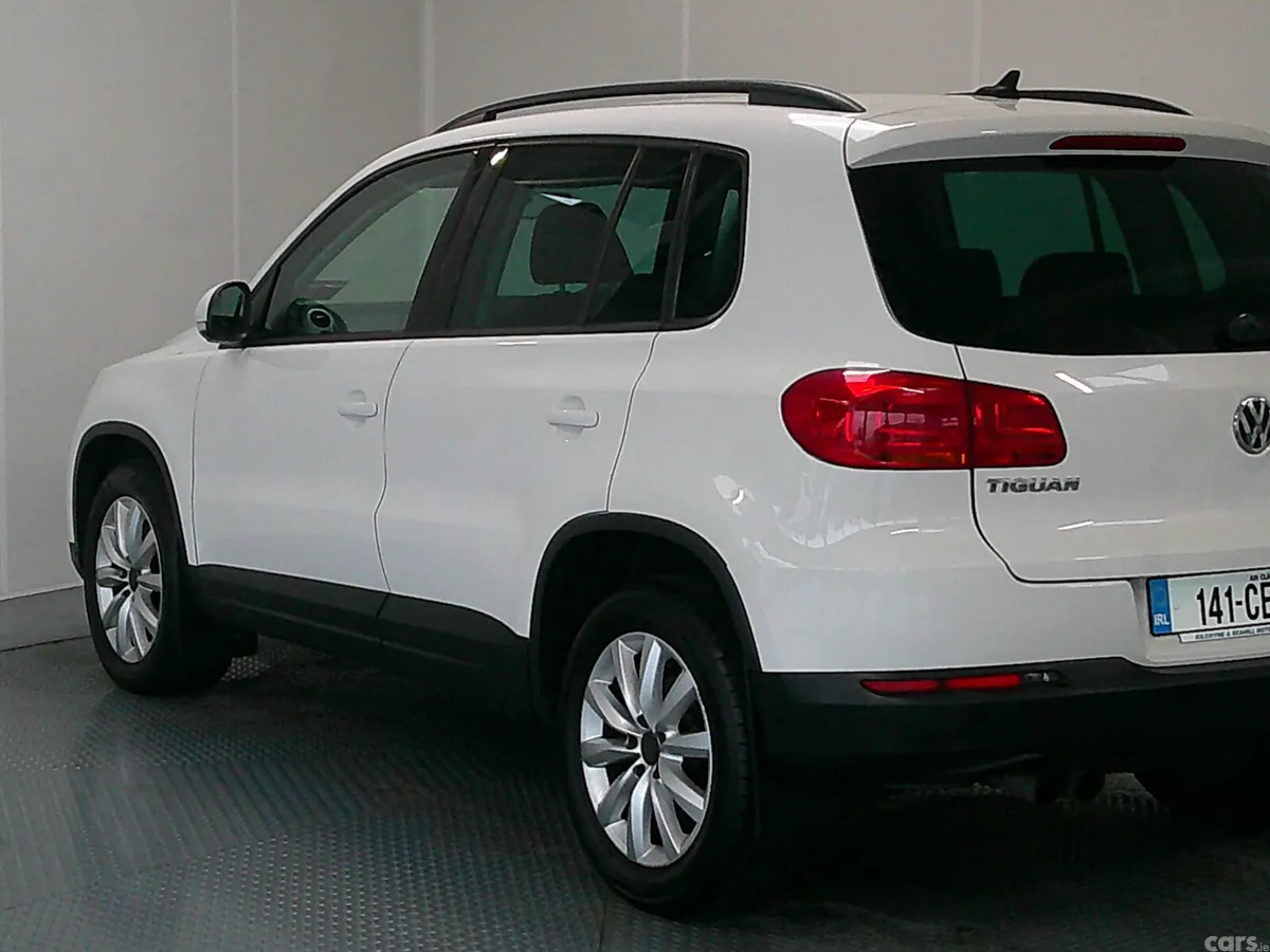 Volkswagen Tiguan SUV, Diesel, 2014, White