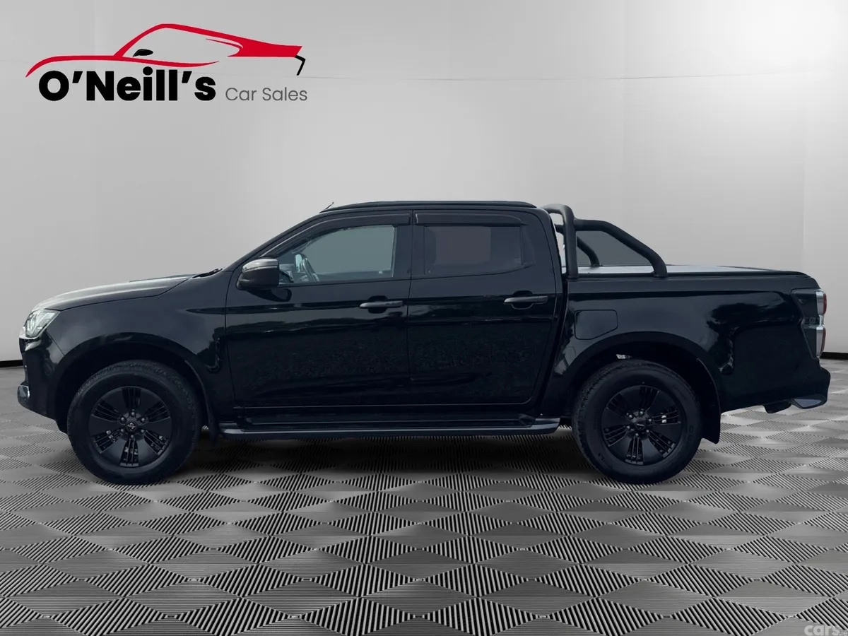 Isuzu Other Pick Up, Diesel, 2022, Black