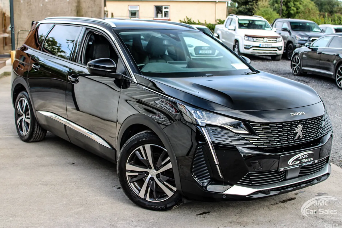 Peugeot 5008 MPV, Diesel, 2022, Black